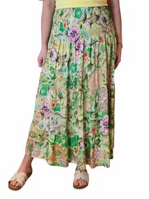 VISCOSE SKJØRT I LEKKERT PRINT MED BRED STRIKK OG SUPER PASSFORM. KAN OGSÅ BRUKES SOM KJOLE. MIDL.UTSOLGT. LIMEGRØNN