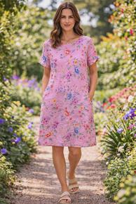 POPULÆR LINKJOLE MED LOMMER OG STRETCH STOFF I SIDENE I NYDELIG PRINT. ROSA