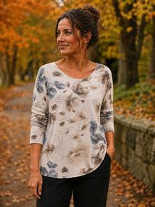 HØSTNYTT!! GENSER I VISCOSE/LANA/ANGORA MED FLOTT PRINT. DENNE MOD ER LITT KORTERE OG SMALERE ENN MOD 2-L 2181. BEIGE